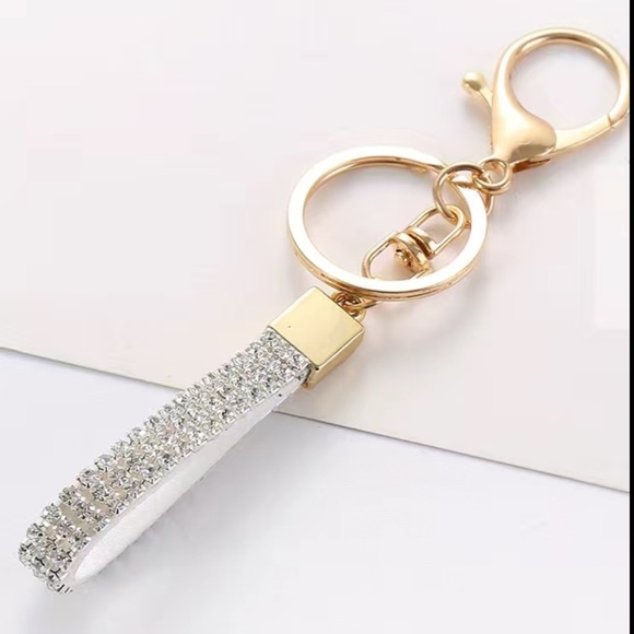 2/$10 New Rhinestone Sparkly Lightweight Key Chain Purse Charm Unique Expensive - Picture 1 of 5